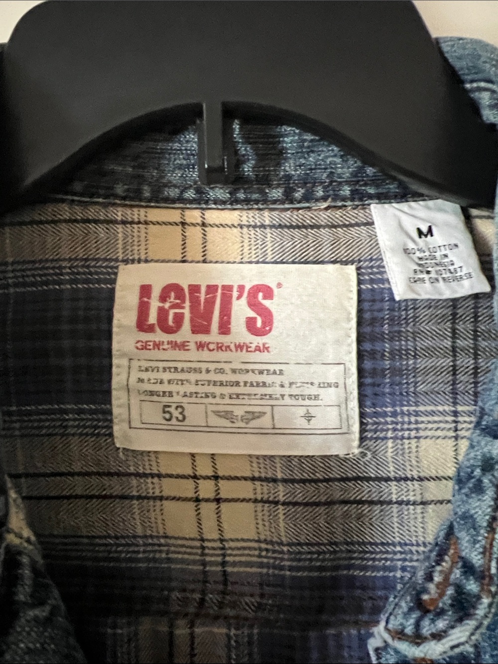 Levi's Blue Denim Shirt Jacket with Blue and Cream Plaid Lining - Picture 2 of 6